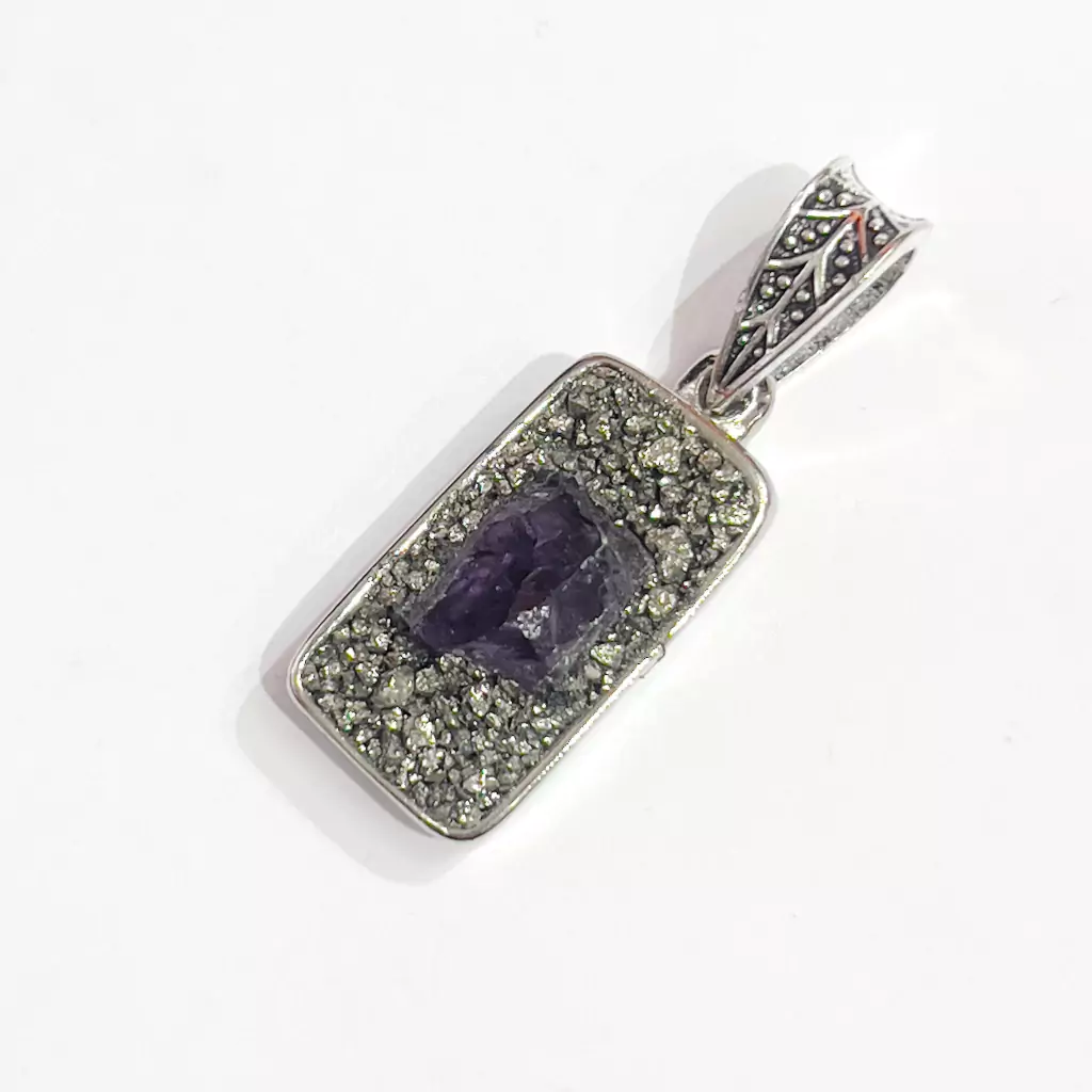 SKU 17.973 DIJE CAZUELA RECTANGULAR AMATISTA MÁS PIRITA