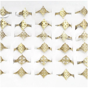 PACK X 6 ANILLOS NUDO DE BRUJA ACERO DORADO (MEDIDAS DEL 17-21)