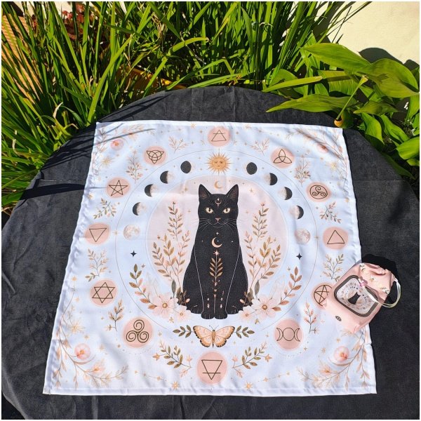 GATO NEGRO FONDO BLANCO PAÑO DE TAROT GRANDE 65X65CM CON BOLSA