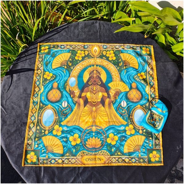 MUJER EN AMARILLO PAÑO DE TAROT GRANDE 65X65CM CON BOLSA