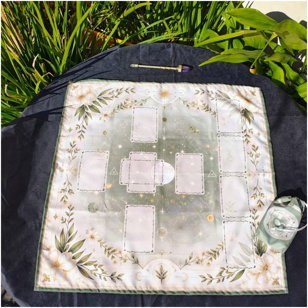CARTAS FONDO VERDE CLARO PAÑO DE TAROT GRANDE 65X65CM CON BOLSA